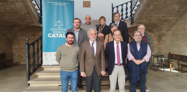 La campaña «La justicia, también en catalán» reclama al Ministerio de Justicia que los ciudadanos de las Illes Balears puedan ejercer sus derechos lingüísticos ante la justicia